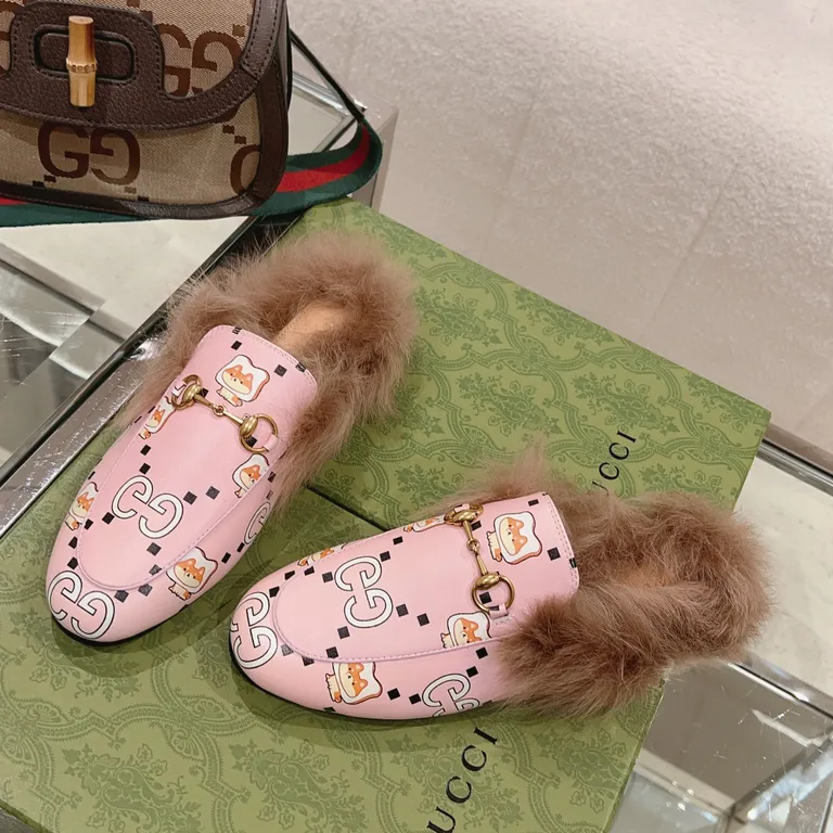 Gucci Shoe 